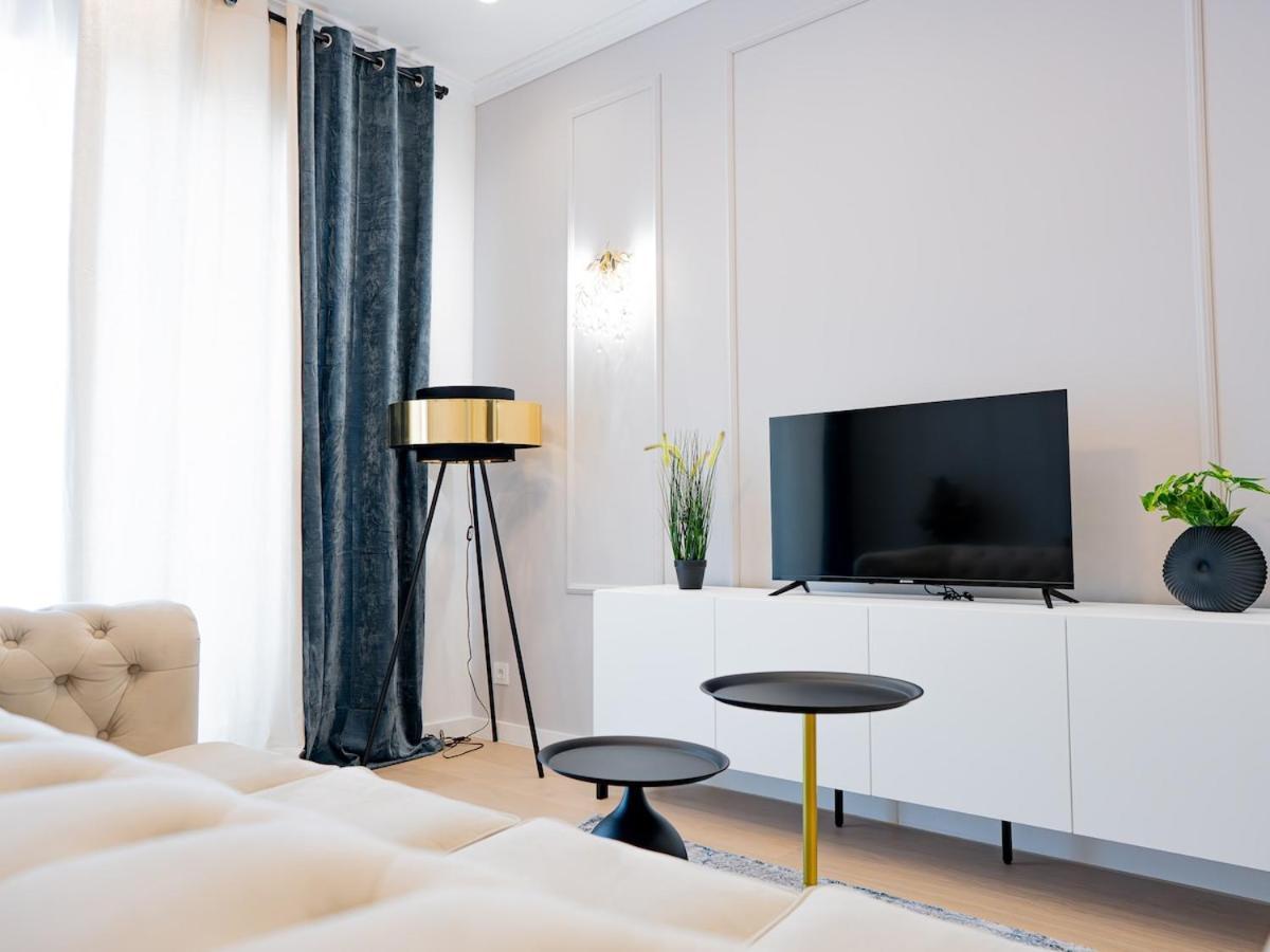 Apartment Aviatiei Elysee Luxury 1br Bucharest