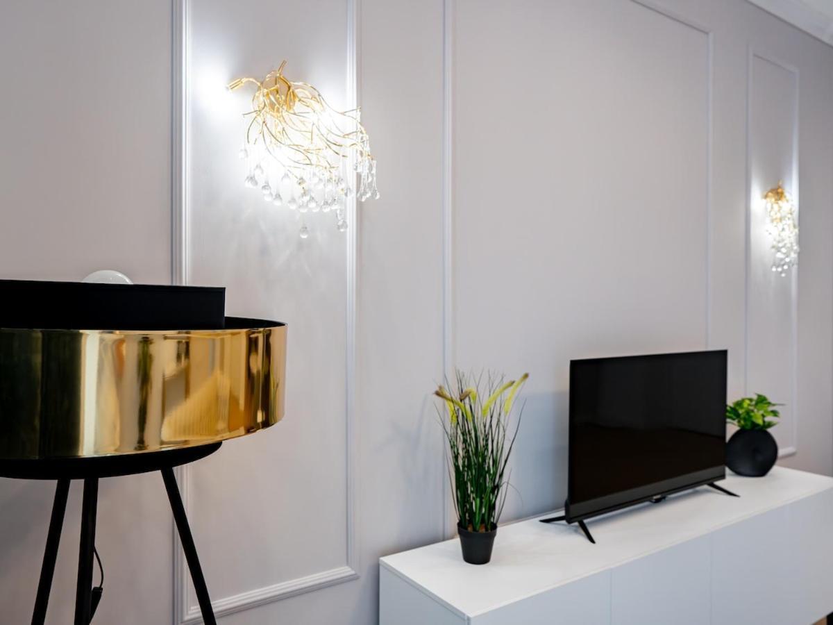 Aviatiei Elysee Luxury 1br * Bucharest